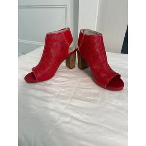 L'Artiste by Spring Step Shoes